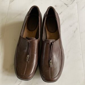 Hush puppies size 7 women’s leather upper